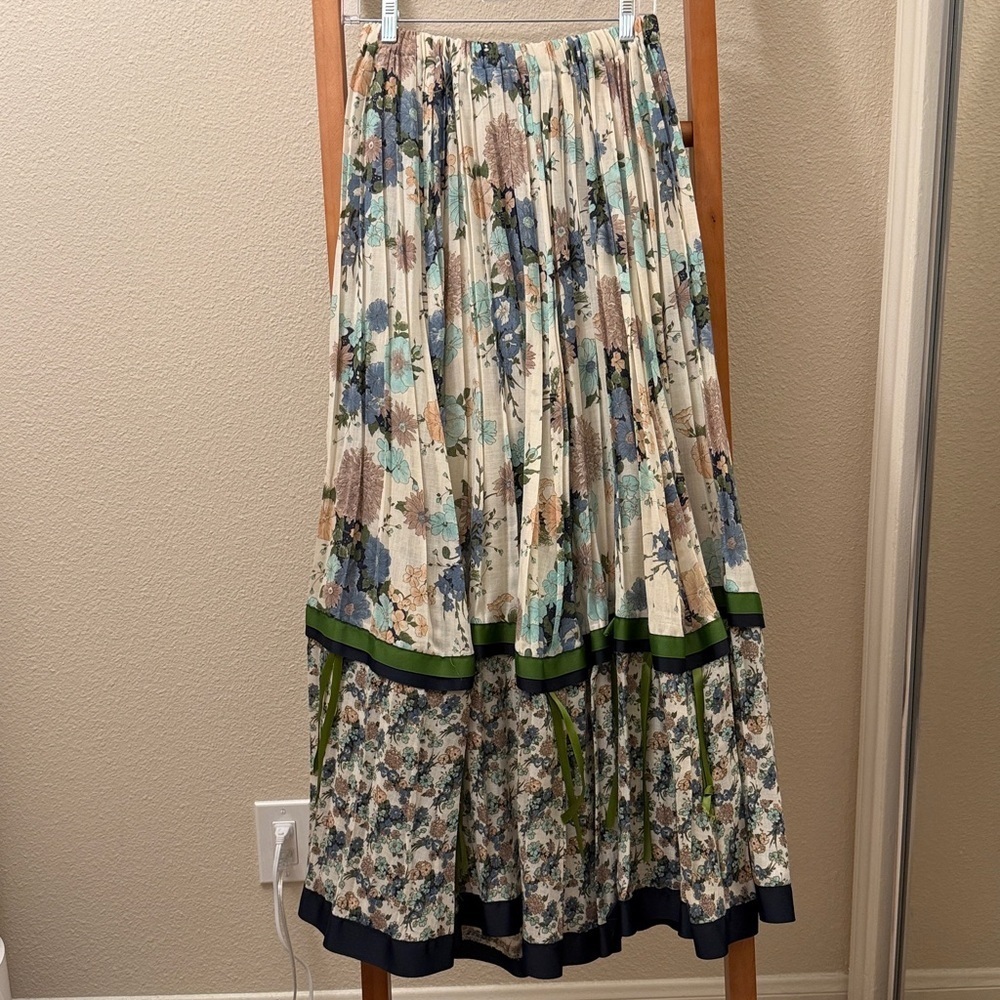 Lillie Rubin Floral Pleated Maxi Skirt in Cream, Blue, Green - Picture 8 of 9